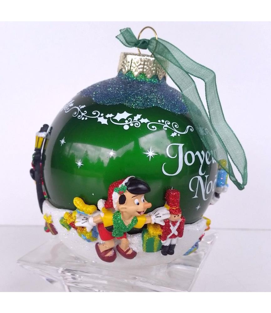 2D green christmas ball ornament