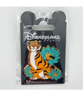 DLP - Rajah among Flowers