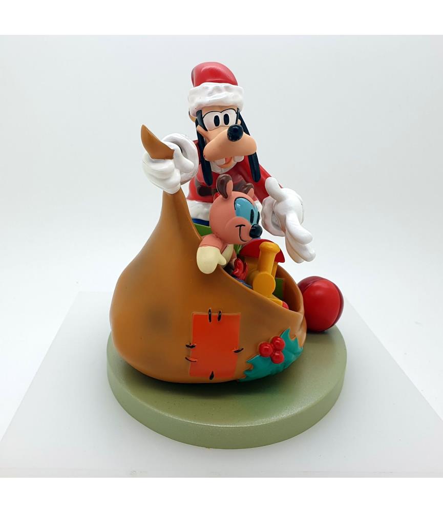 Goofy Christmas figurine