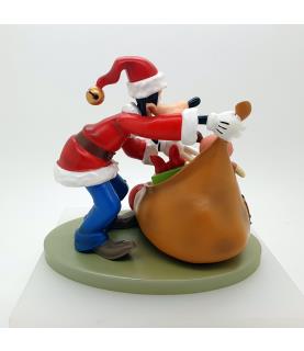 Goofy Christmas figurine