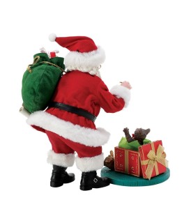 'Whiskering You a Merry Christmas': Santa with kittens