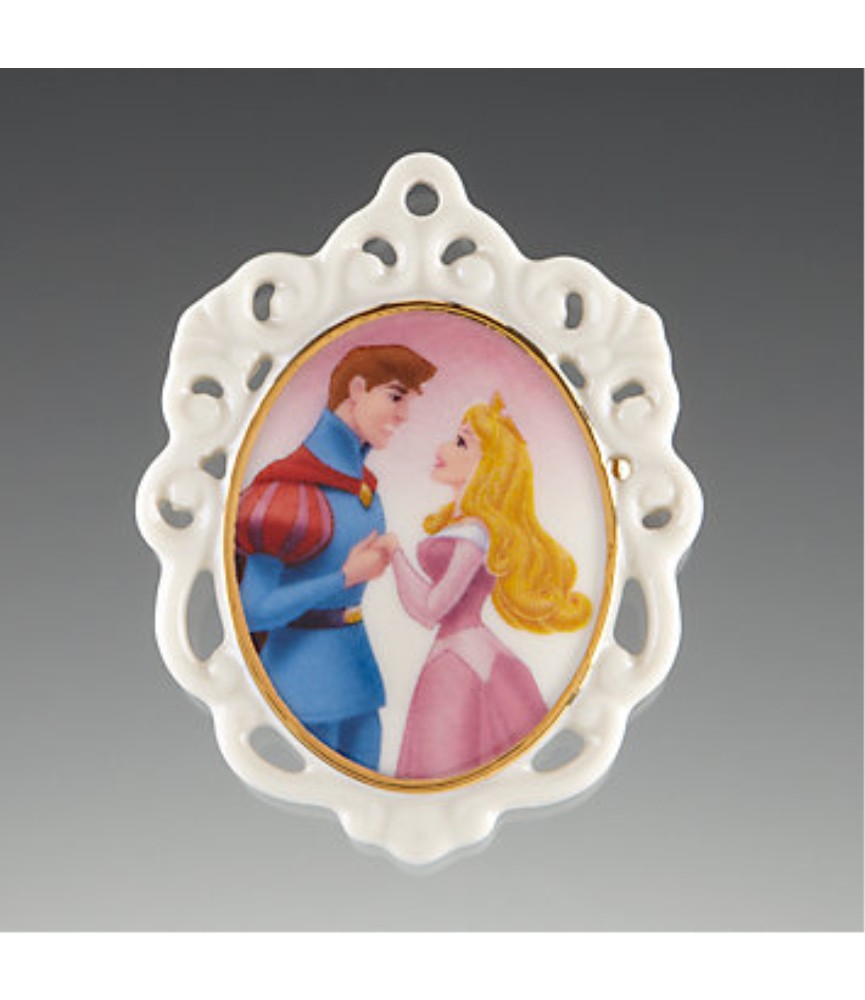 Sleeping Beauty & Prince SWT Romance Pin