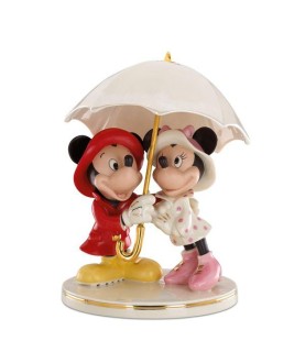 Mickey and Minnie singing in the rain