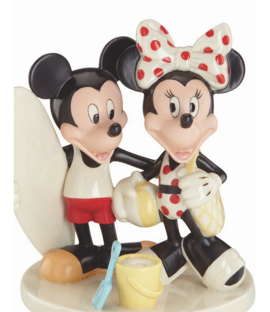 Mickey & Minnie fun in the sun