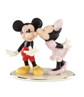 Minnie sneaks a kiss