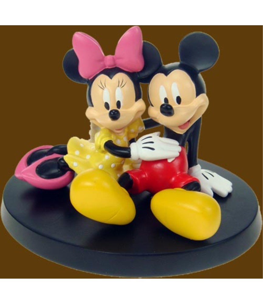 Mickey & Minnie Relaxing