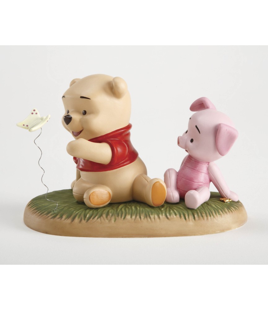 A beautiful beginning to a special friendship (baby pooh & baby piglet)