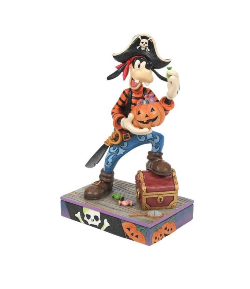 "Captain of candies": Goofy Pirate Costume