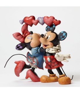 Love is in the air: Mickey and Minnie Mouse