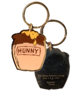 Winnie the Pooh: Up to the Honey Tree ornament [no box]