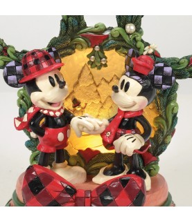 Voorschot: Magical Winter Moments (Mickey & Minnie Diorama) (Exp 2025-09-08)