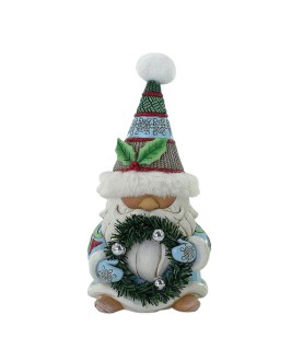 Voorschot: Wreathed in Holiday Joy: Gnome with Wreath & Fur Trimmed Hat (Expected)