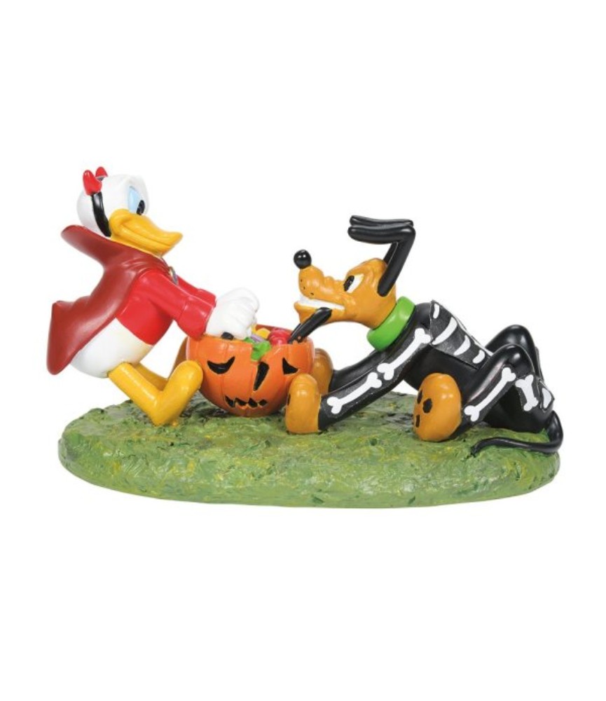 Donald & Pluto's Tussle Figurine
