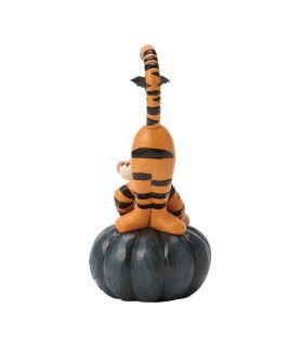 Bat-tastic Fun (Tigger on Jack-O-Lantern)