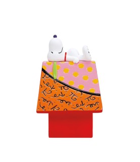 Avance: Snoopy Doghouse Figurine (Expected)