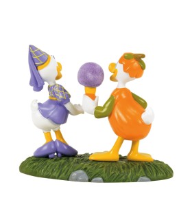 Voorschot: Donald and Daisy Halloween Figurine (Expected)