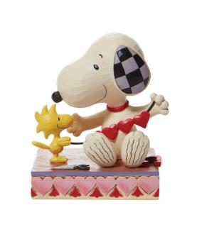 Snoopy with Hearts Garland figurine